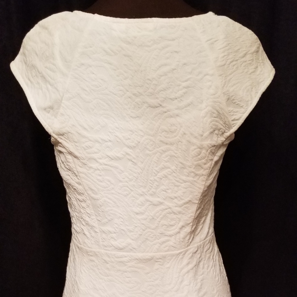 Dress - Picture 2 of 4